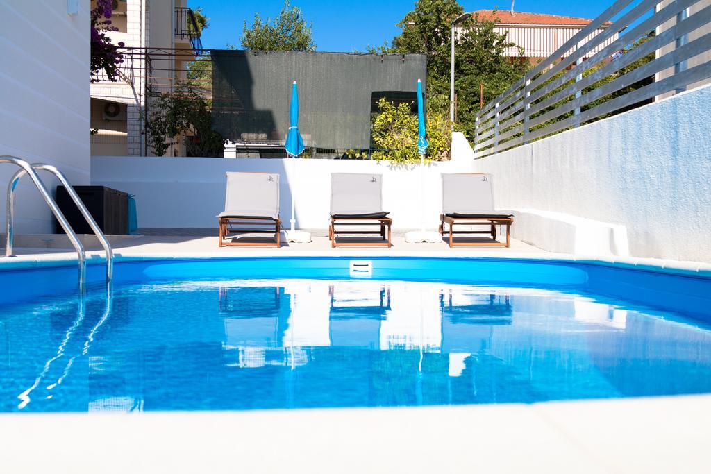 Apartments Soho Trogir Bagian luar foto